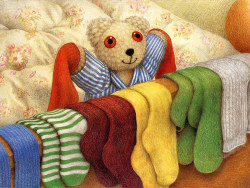 Jane Hissey story picture books - dolls dollhouse 9